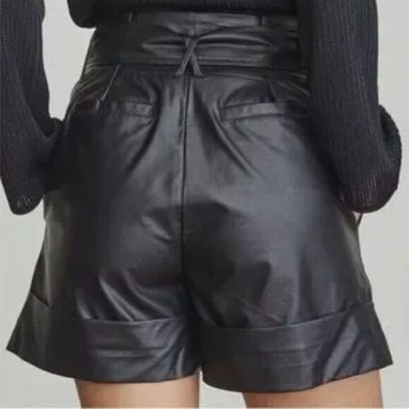 Elizabeth and James Women's Black Paperbag Shorts Size 14 High-Waisted size 32 - Picture 2 of 7